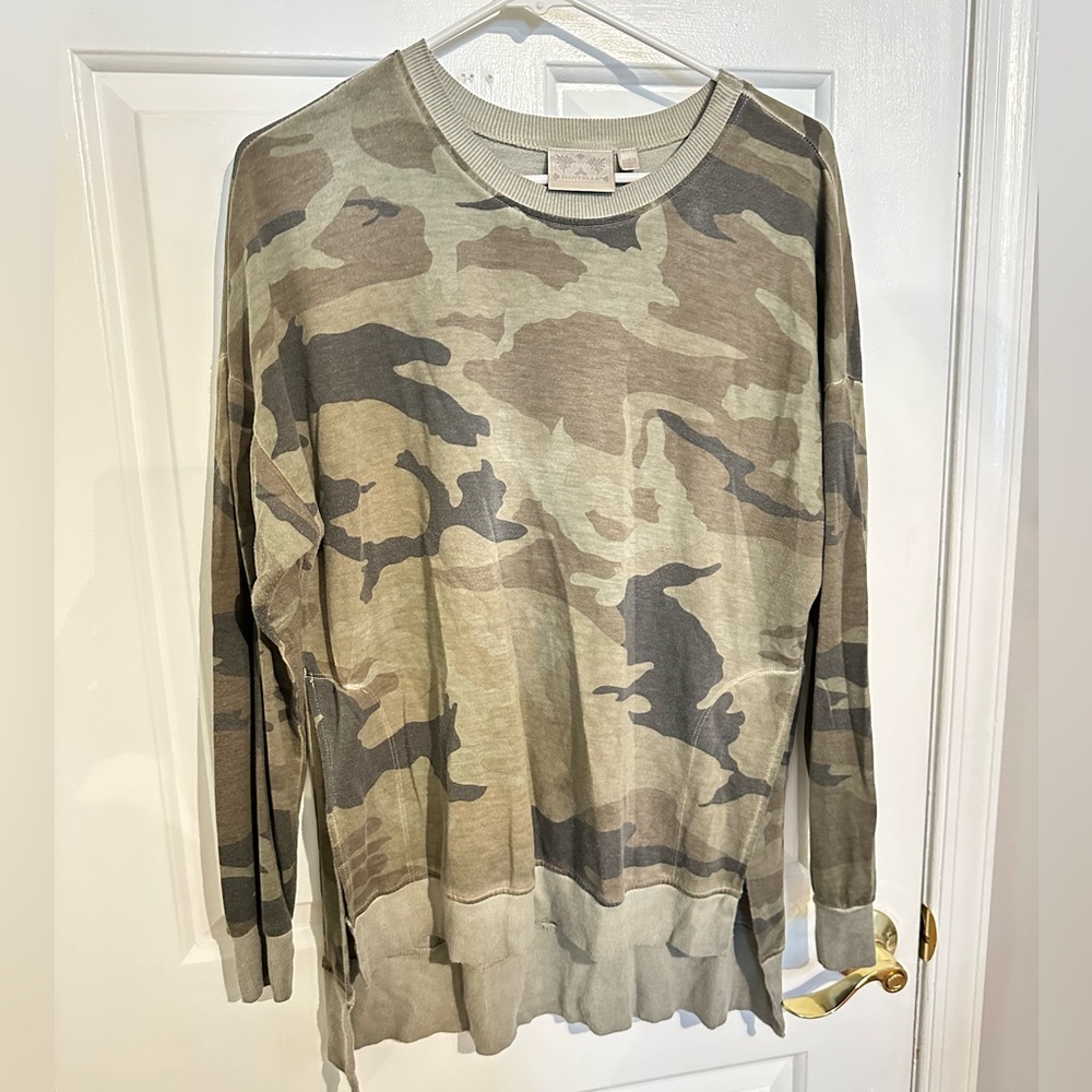 Womens lightweight sweater